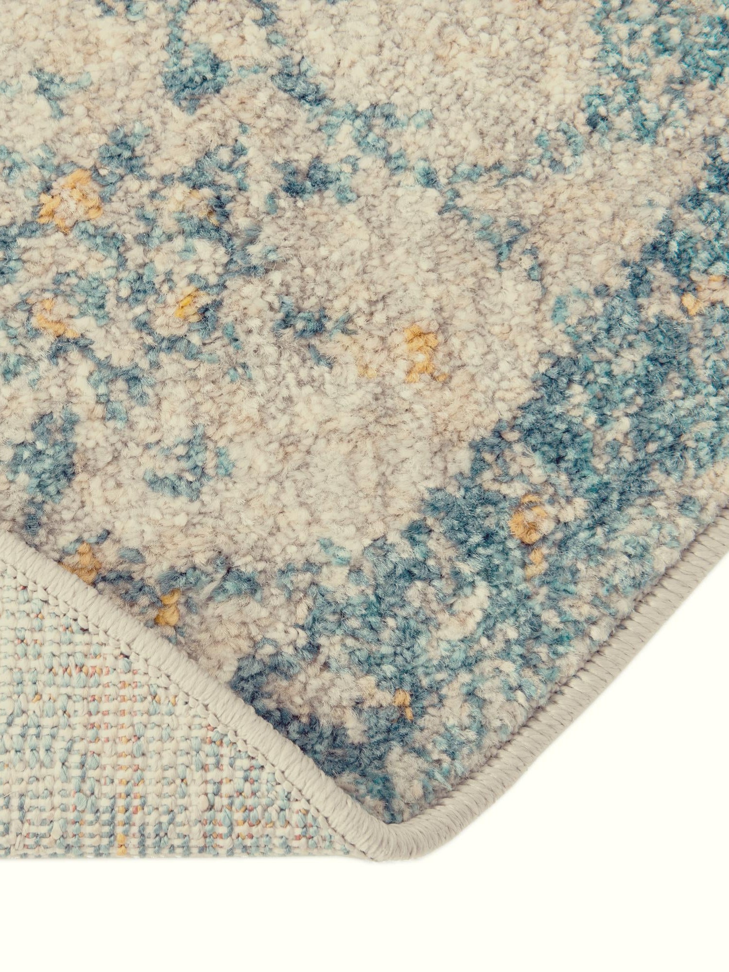 Light Gray 7' 10 x 7' 10 Lola Round Area Rug Polypropylene With Jute Backing Traditional Pattern Easy Clean Carpet for Home Interior Design for Sale at Rug Engine