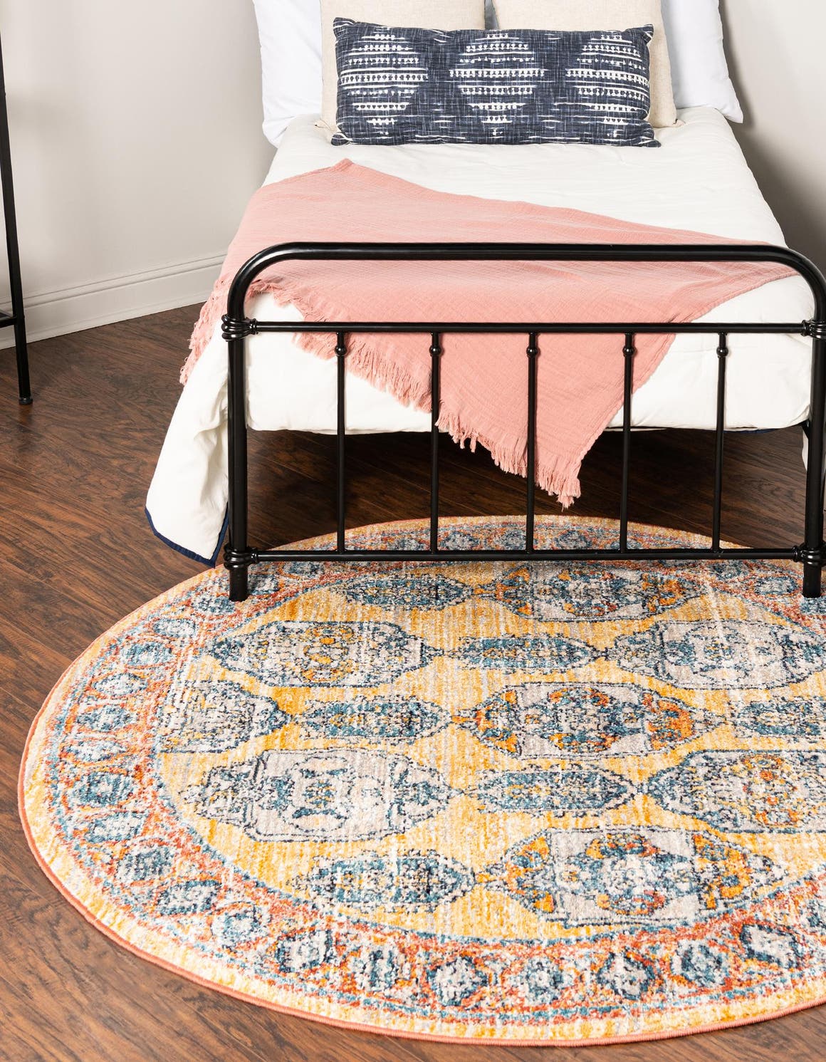 Yellow 7' x 7' Lola Round Area Rug Polypropylene With Jute Backing Traditional Pattern Easy Clean Carpet for Home Interior Design for Sale at Rug Engine