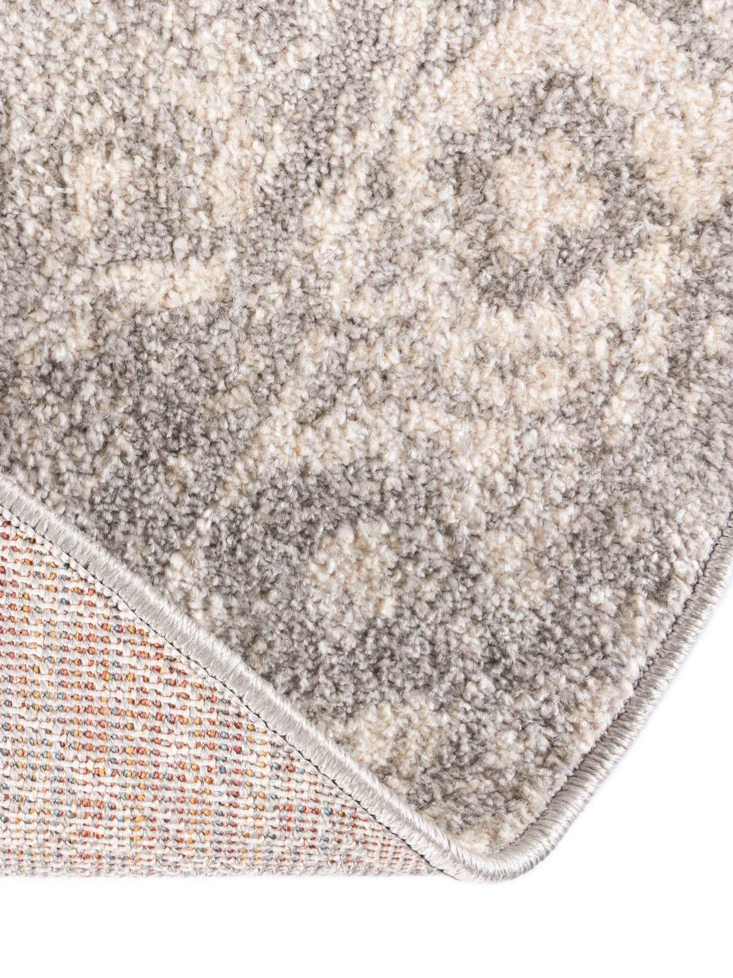 Gray 3' 11 x 3' 11 Lola Round Area Rug Polypropylene With Jute Backing Traditional Pattern Easy Clean Carpet for Home Interior Design for Sale at Rug Engine