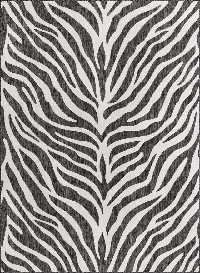 White 8' x 11' Outdoor Safari Rectangle Rug
