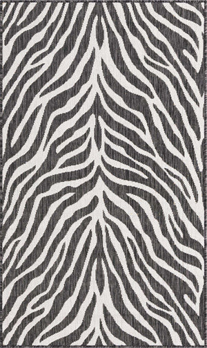 White 3' 1 x 5' 3 Outdoor Safari Rectangle Rug