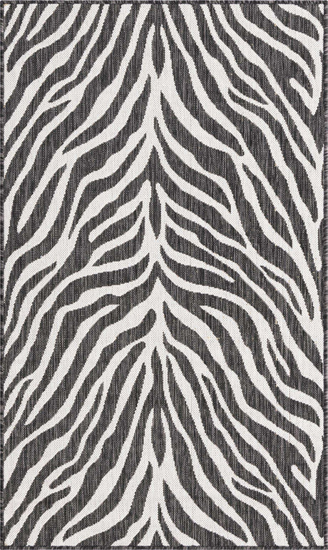 White 3' 1 x 5' 3 Outdoor Safari Rectangle Rug