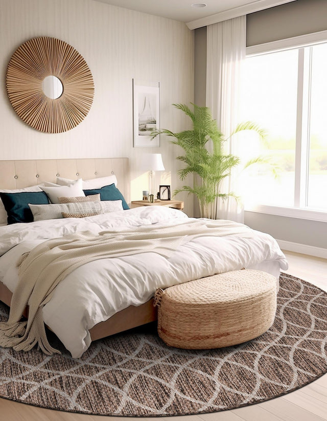 Brown 10' x 10' Outdoor Trellis Round Rug