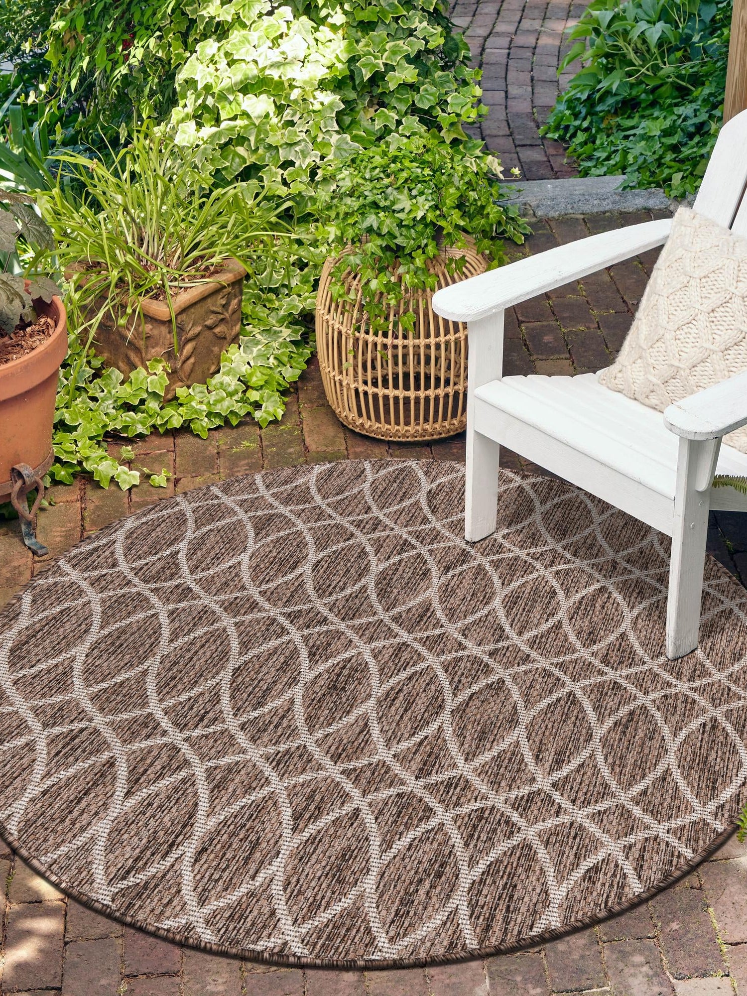 Brown 4' 1 x 4' 1 Outdoor Trellis Round Area Rug Weather Resistant for Patio, Deck, Terrace, Balcony, Porch Geometric Design Water Safe Outside Carpet for Sale at Rug Engine