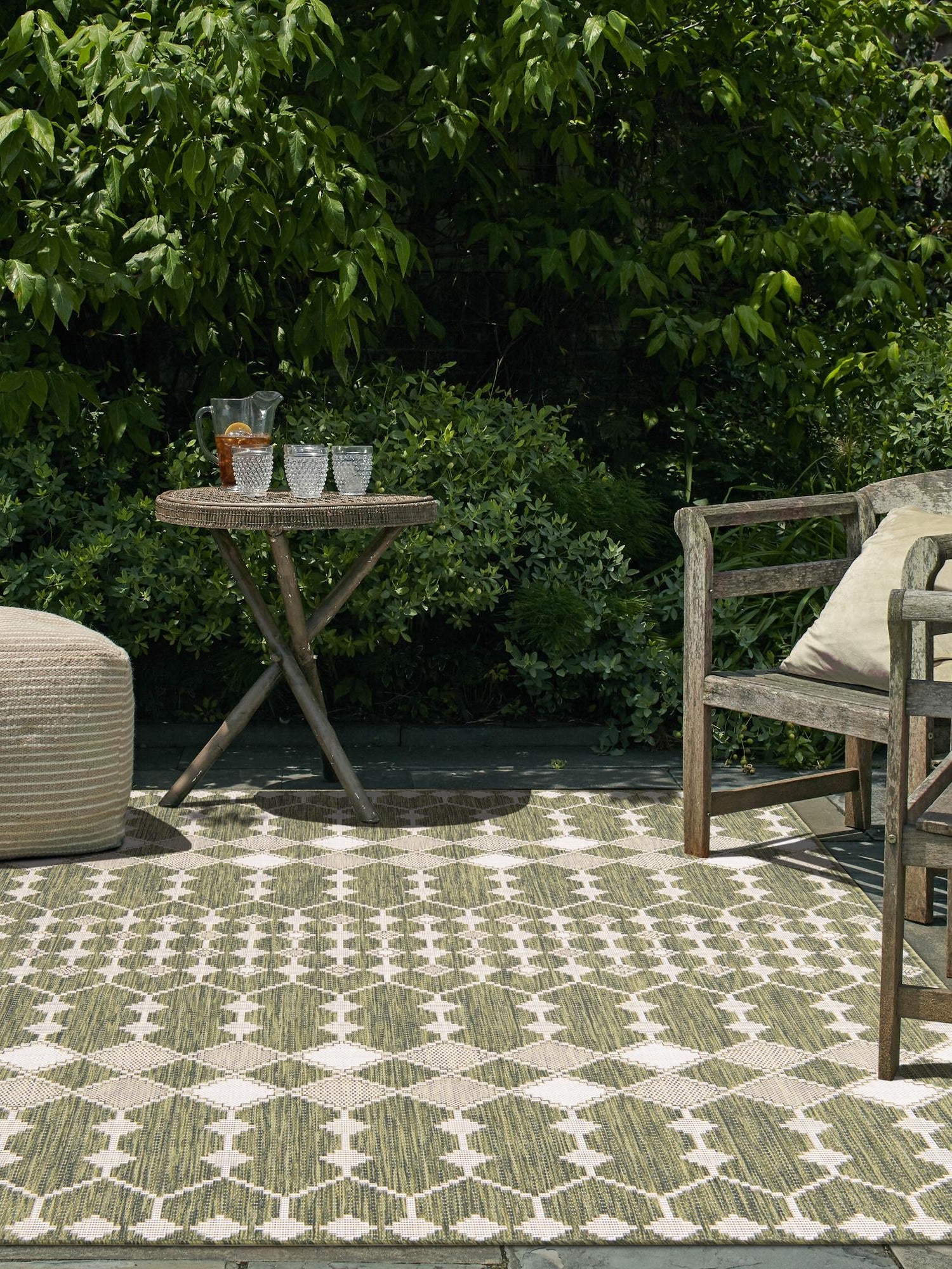Green 4' 1 x 6' 1 Outdoor Trellis Rectangle Area Rug Weather Resistant for Patio, Deck, Terrace, Balcony, Porch Geometric Design Water Safe Outside Carpet for Sale at Rug Engine