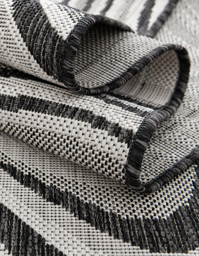 Charcoal Ivory 4' 1 x 6' 1 Outdoor Modern Rectangle Area Rug Weather Resistant for Patio, Deck, Terrace, Balcony, Porch 100% Polypropylene Modern Outside Carpet for Sale at Rug Engine