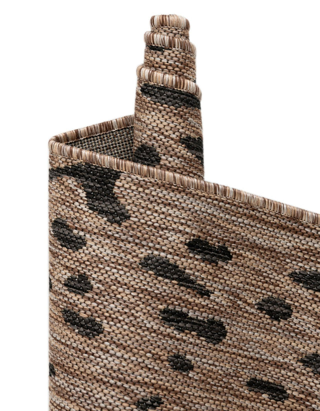 Natural 7' 10 x 7' 10 Outdoor Safari Round Area Rug Weather Resistant for Patio, Deck, Terrace, Balcony, Porch Animal Print Wildlife Nature Carpet for Sale at Rug Engine