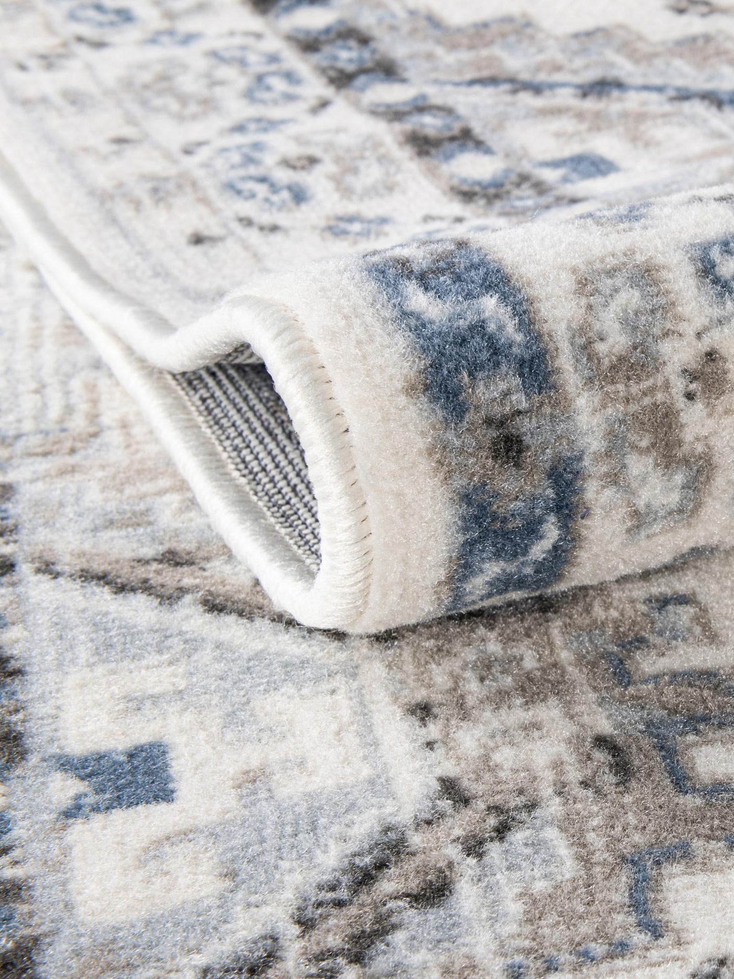 Gray Blue 7' 10 x 7' 10 Charlotte Round Area Rug 100% Polypropylene With Jute Backing Traditional Classical Durable Carpet for Living Dining Office Rooms for Sale at Rug Engine