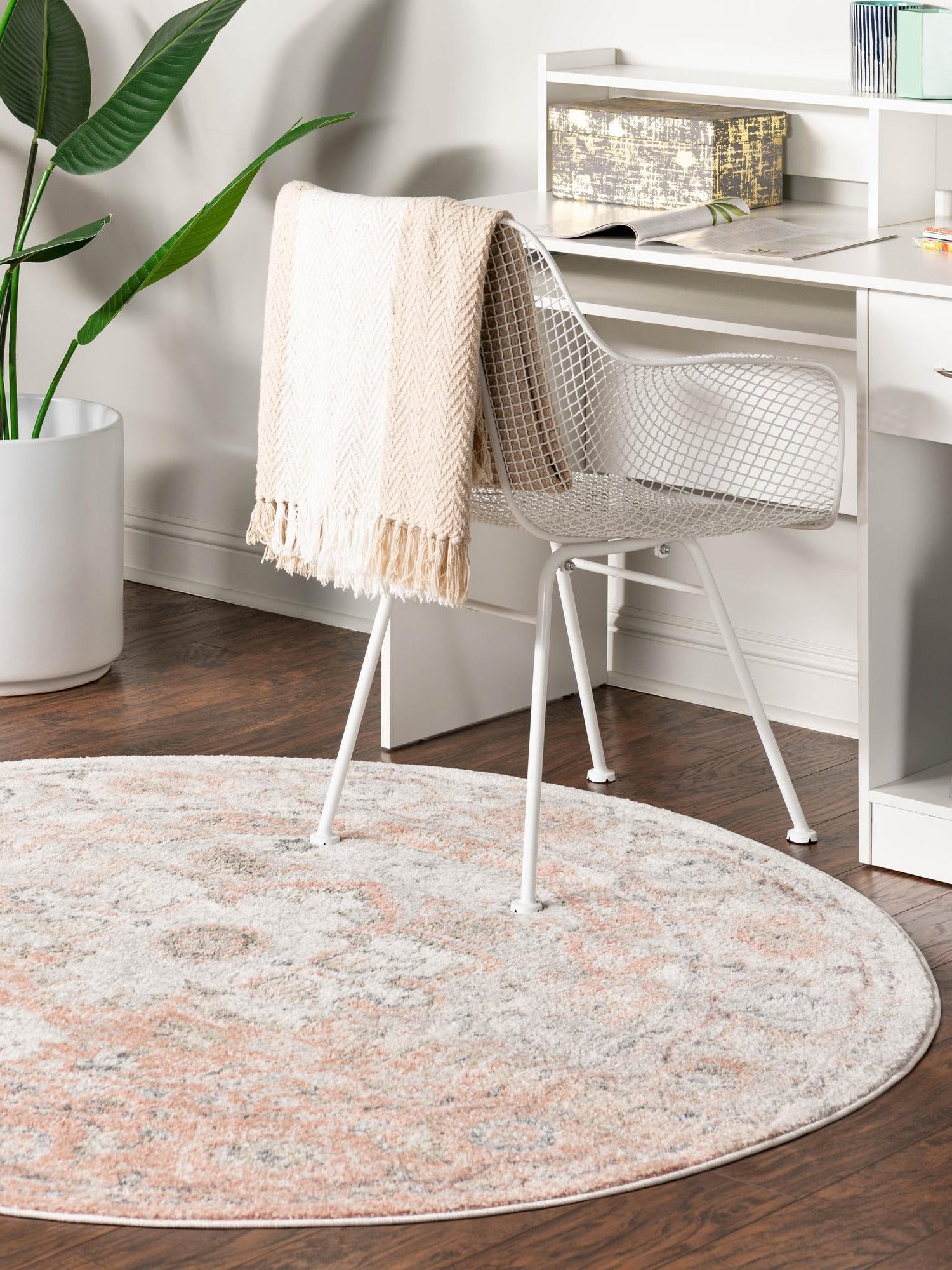 Rose Pink 5' 3 x 5' 3 Madeline Vintage Round Area Rug 100% Polypropylene Distressed Traditional Carpet for Classic Interior Home Design for Sale at Rug Engine