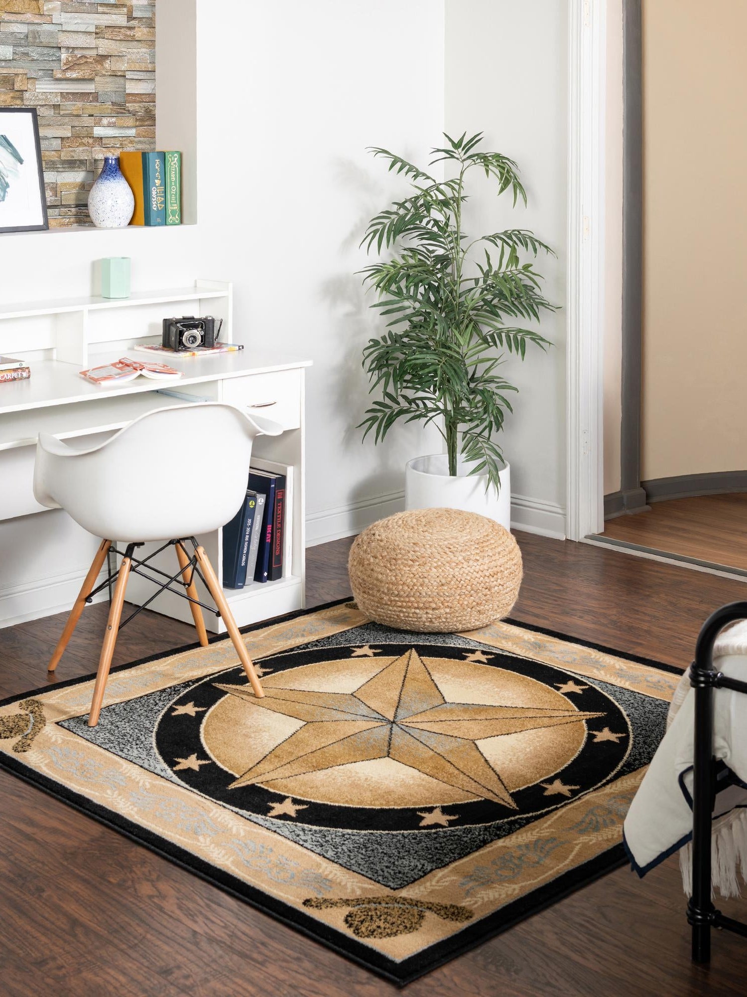 Blue 5' 3 x 5' 3 Pioneer Square Area Rug