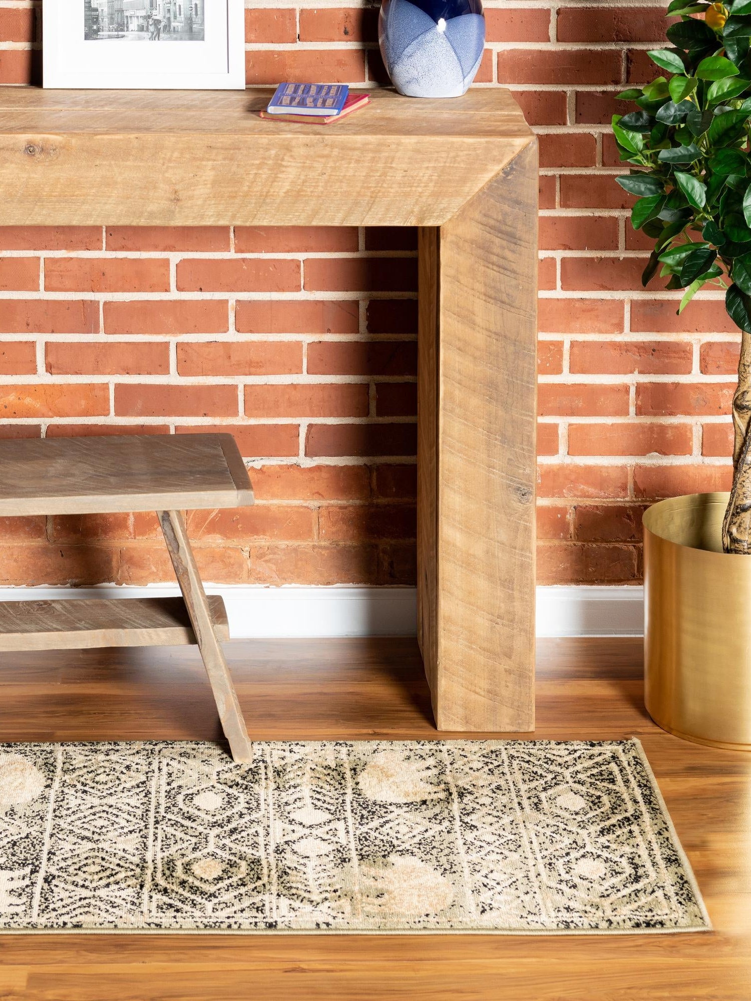 Green 2' x 8' Pioneer Runner Area Rug