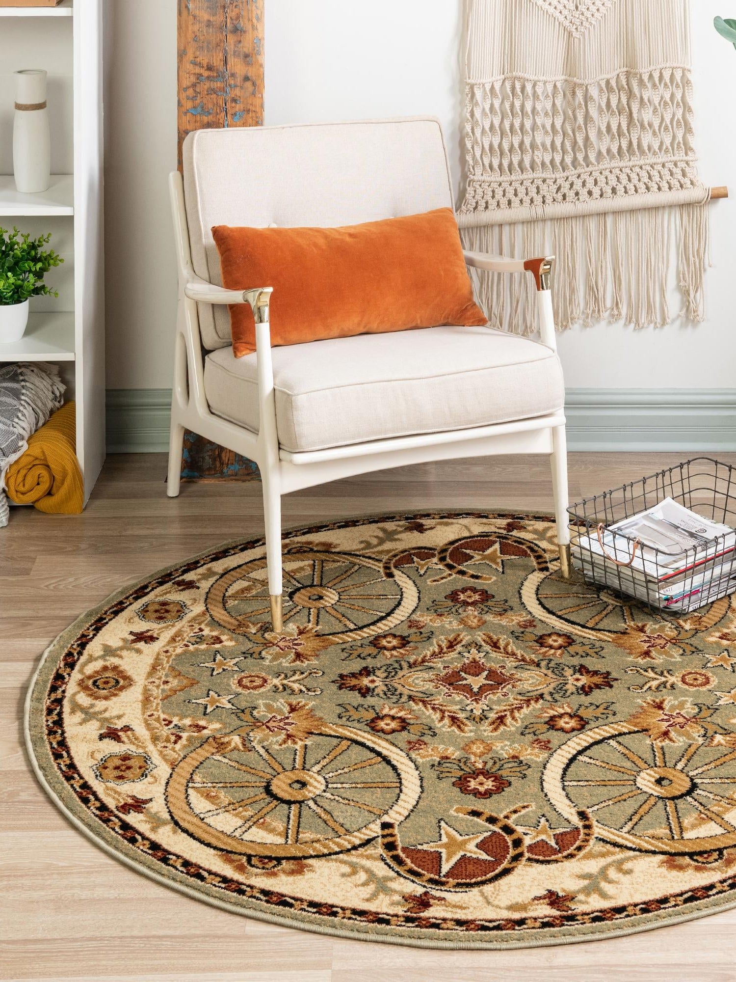 Green 5' 3 x 5' 3 Pioneer Round Area Rug