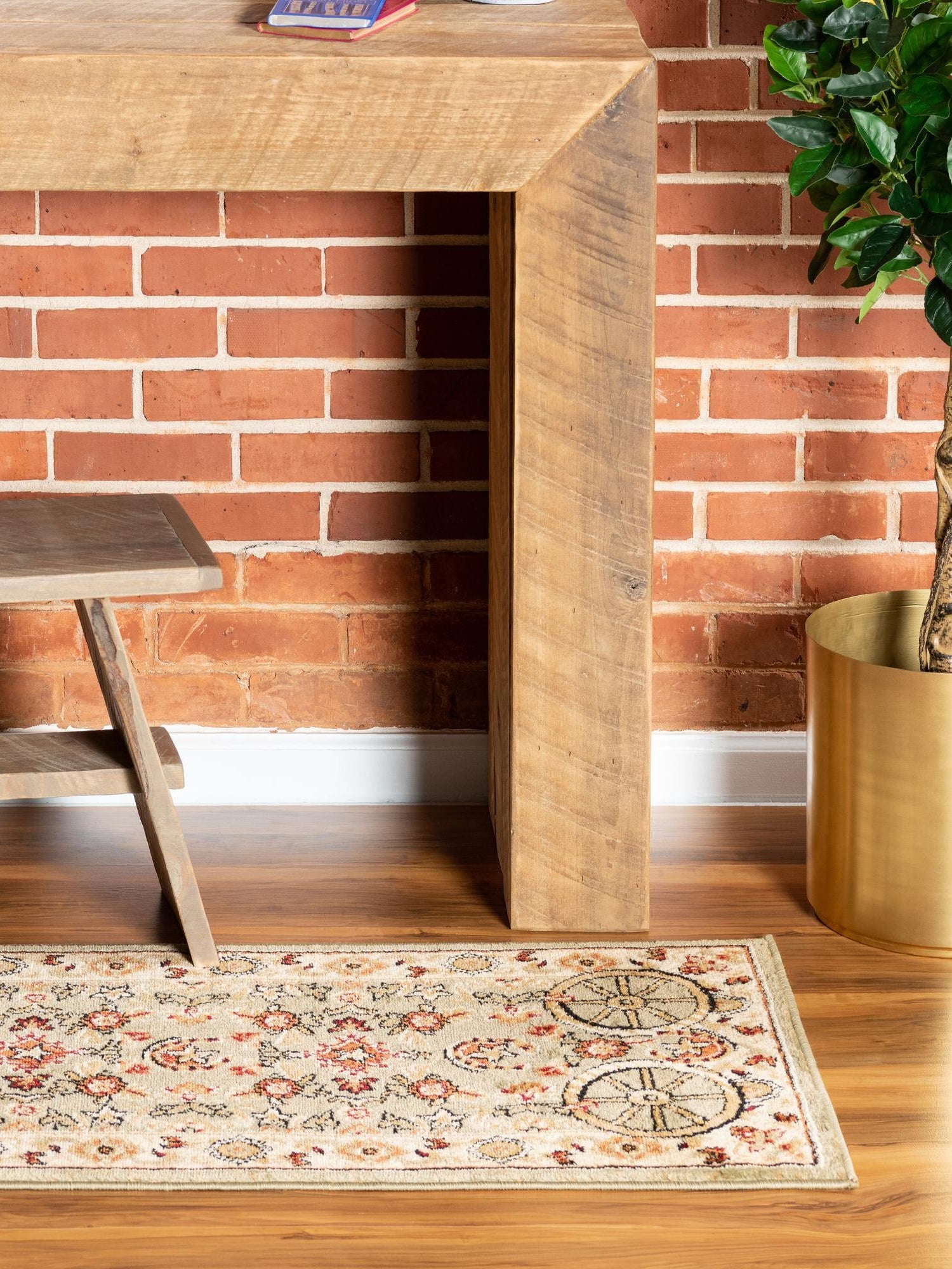 Green 2' x 10' Pioneer Runner Area Rug