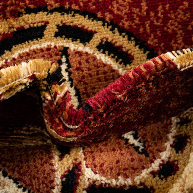 Red 7' 10 x 7' 10 Pioneer Round Area Rug