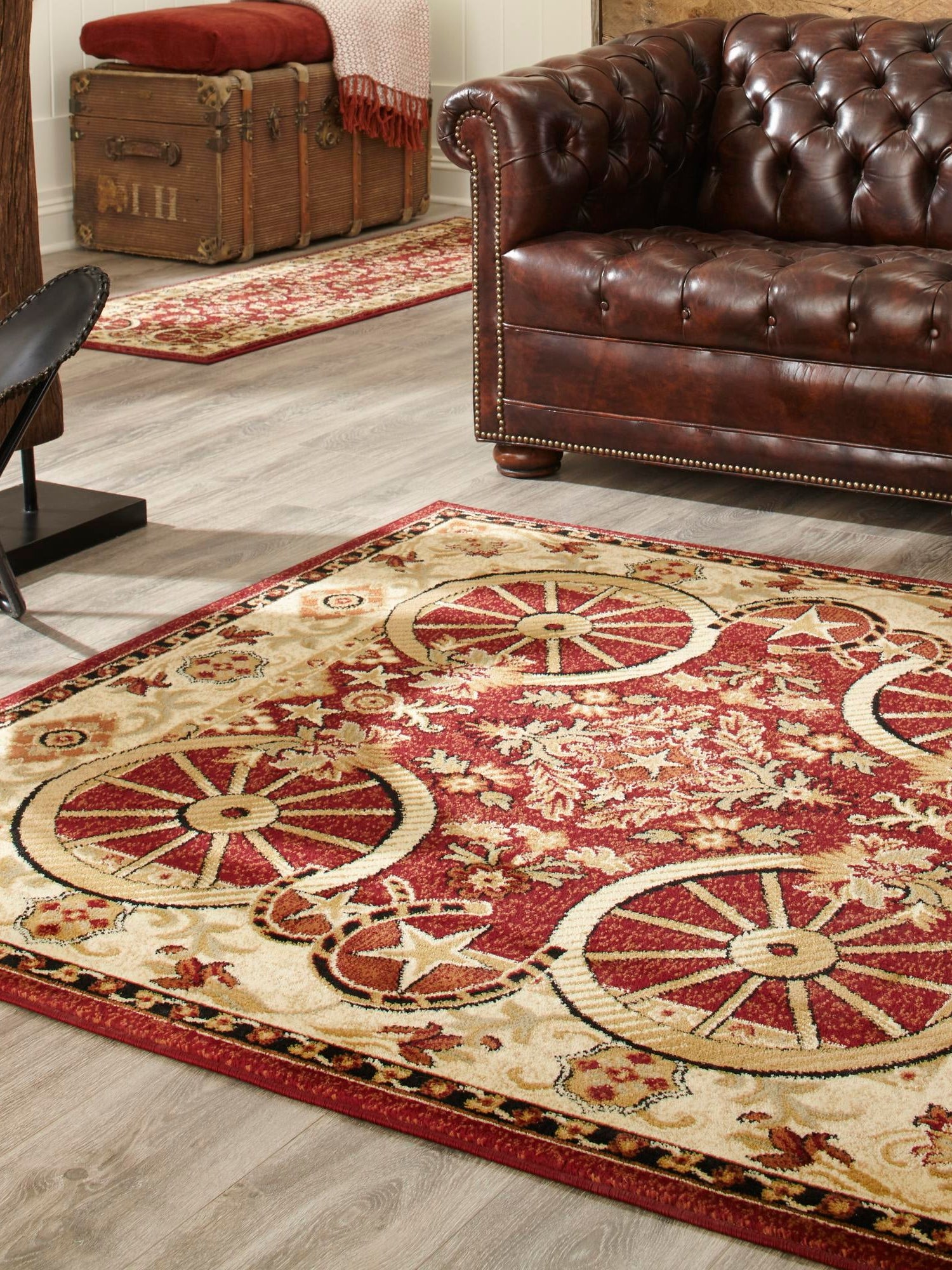 Red 7' 10 x 7' 10 Pioneer Square Area Rug