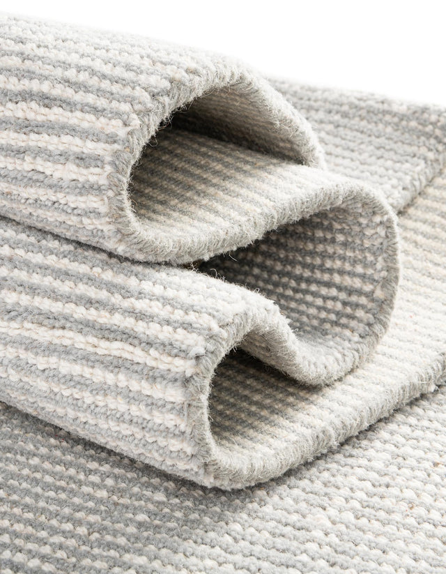 Grey Manor 4' 1 x 4' 1 Jill Zarin English Manor Round Area Rug 100% Premium Natural Wool Handwoven Carpet for Living Rooms, Office Space, Bedrooms, Dorms for Sale at Rug Engine