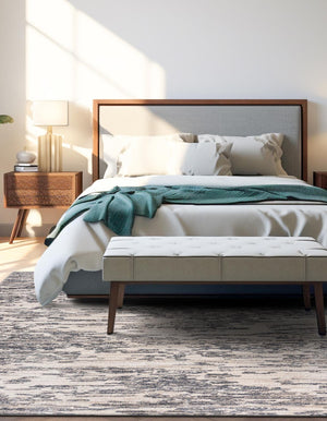 Gray 7' x 7' Oasis Square Rug