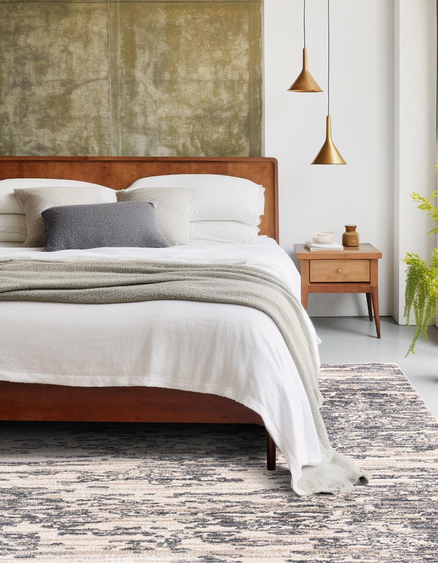 Gray 7' x 7' Oasis Square Rug