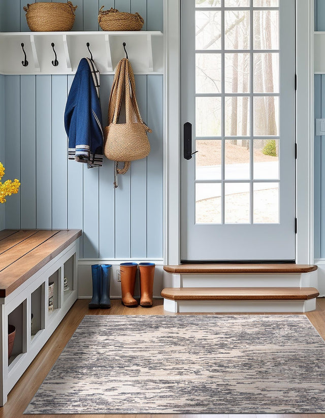 Gray 7' x 7' Oasis Square Rug