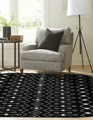 Black and White 5' 3 x 8' Tribal Trellis Oval Area Rug Geometric Southwestern Inspired Durable Carpet for Home Interior Design for Sale at Rug Engine