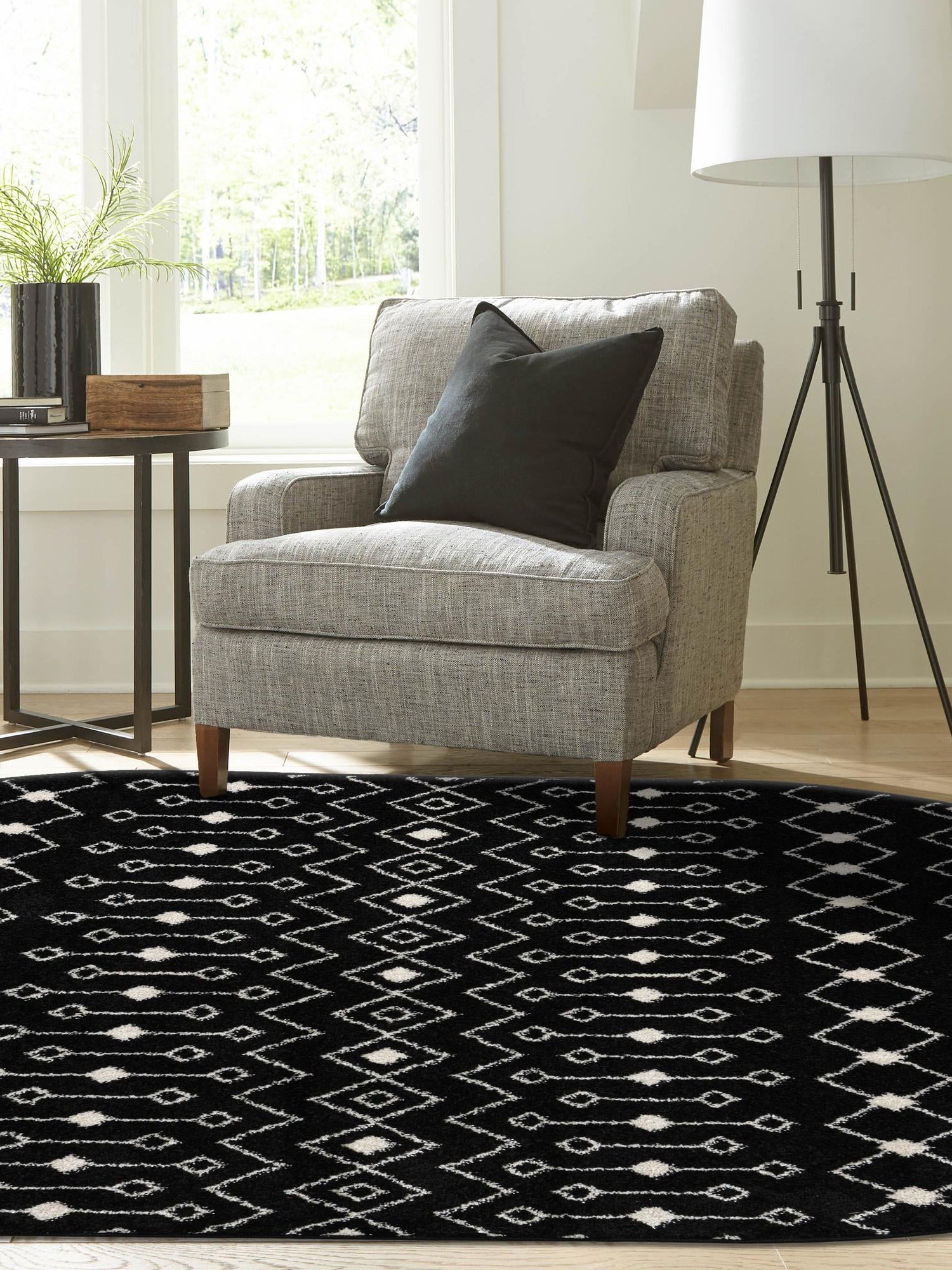 Black and White 4' 1 x 6' 1 Tribal Trellis Oval Area Rug Geometric Southwestern Inspired Durable Carpet for Home Interior Design for Sale at Rug Engine