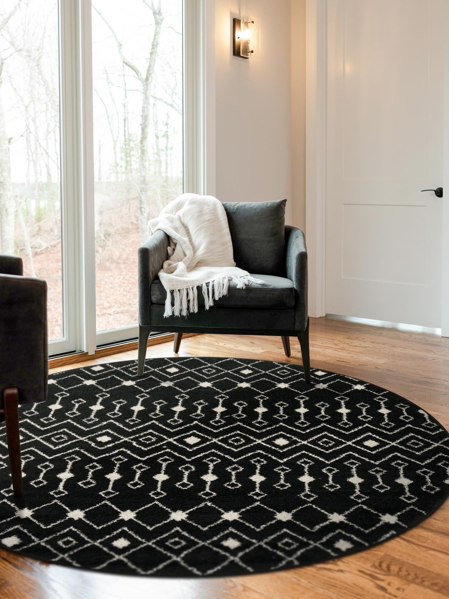 Black and White 3' 1 x 3' 1 Tribal Trellis Round Area Rug Geometric Southwestern Inspired Durable Carpet for Home Interior Design for Sale at Rug Engine