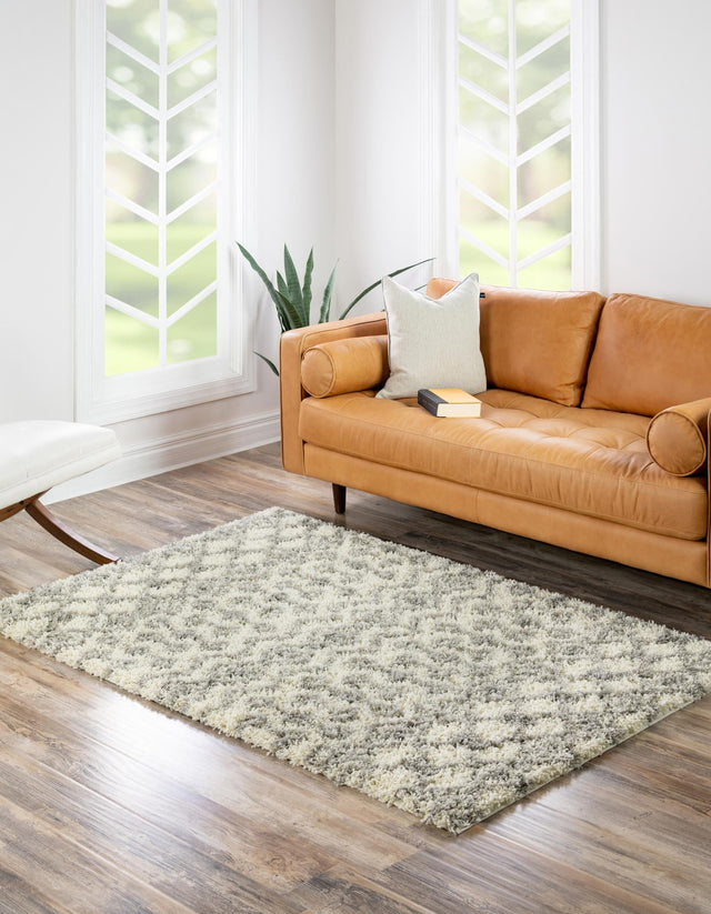 Ivory 5' 3 x 8' Moroccan Trellis Shag Rectangle Rug