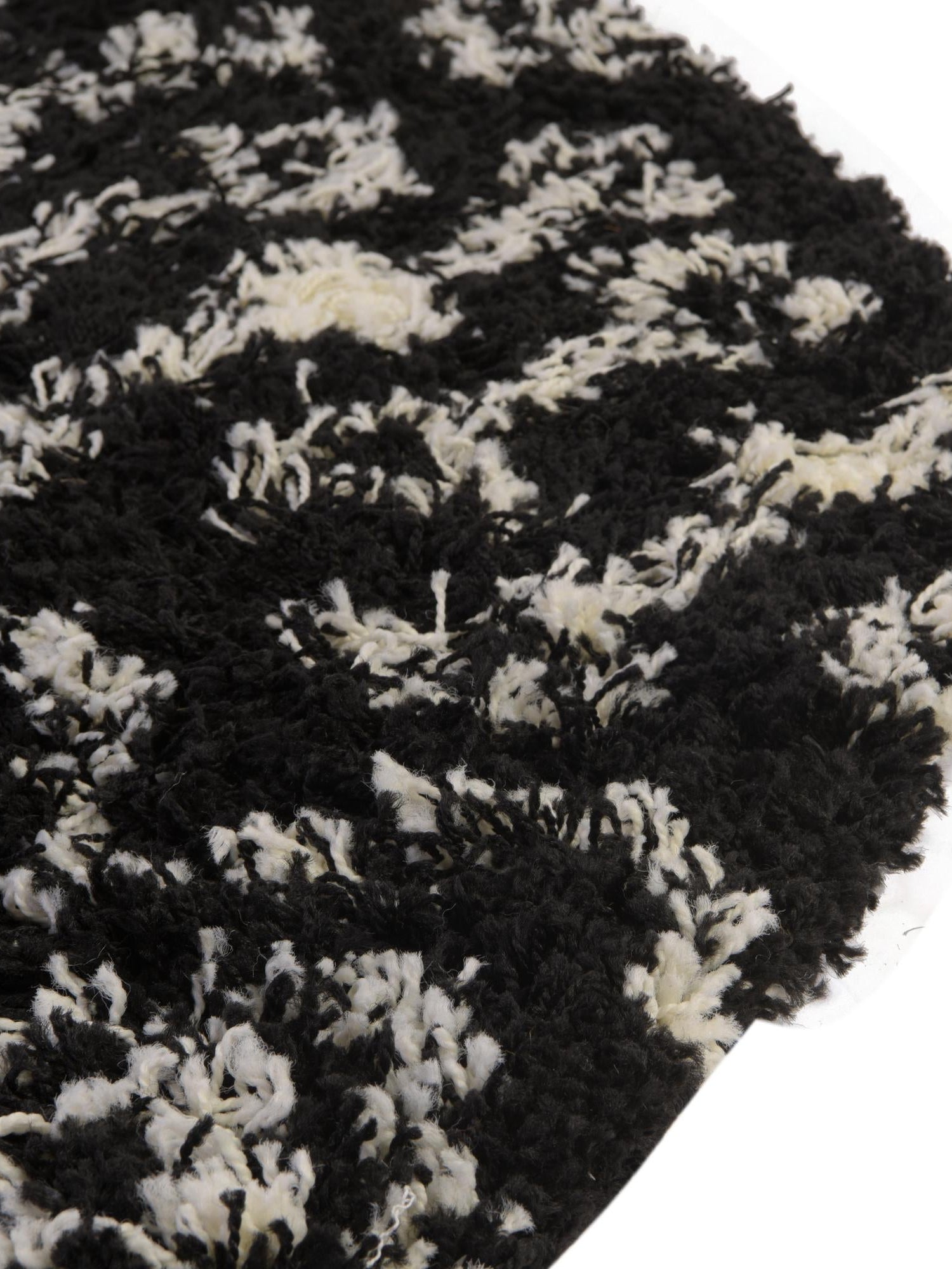Black and White 6' 1 x 6' 1 Moroccan Trellis Shag Round Area Rug Thick Soft Touch Fluffy & Plush Shaggy Pile 100% Polypropylene Geometric Traditional Carpet for Sale at Rug Engine