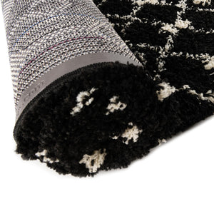 Black and White 6' x 6' Moroccan Trellis Shag Round Rug