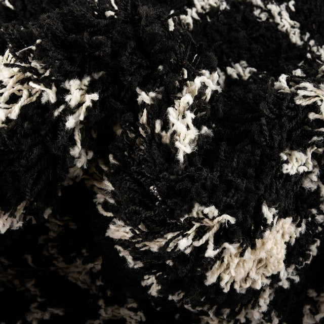 Black and White 8' x 8' Moroccan Trellis Shag Square Rug