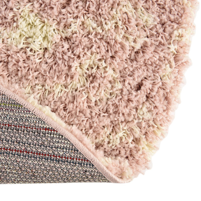 Light Pink 8' x 10' Moroccan Trellis Shag Oval Rug