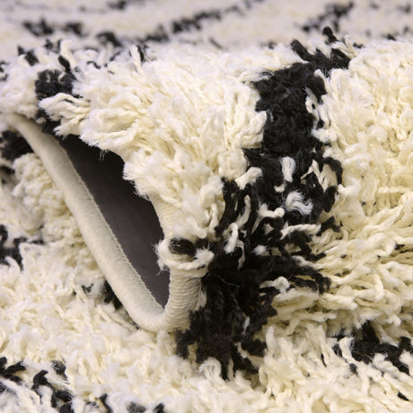 White and Black 7' 10 x 7' 10 Trellis Shag Round Area Rug Thick Soft Touch Fluffy & Plush Shaggy Pile Geometric Modern Unique Carpet for Home Interior Design for Sale at Rug Engine