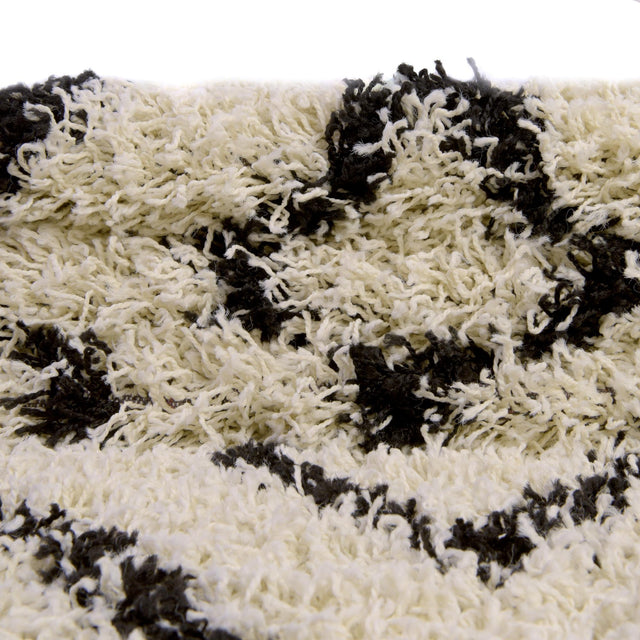 White and Black 2' x 7' Trellis Shag Runner Area Rug Thick Soft Touch Fluffy & Plush Shaggy Pile