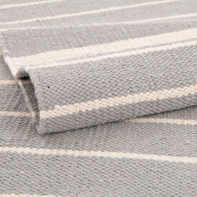 Gray and White 4' 1 x 6' 1 Chindi Cotton Rectangle Rug
