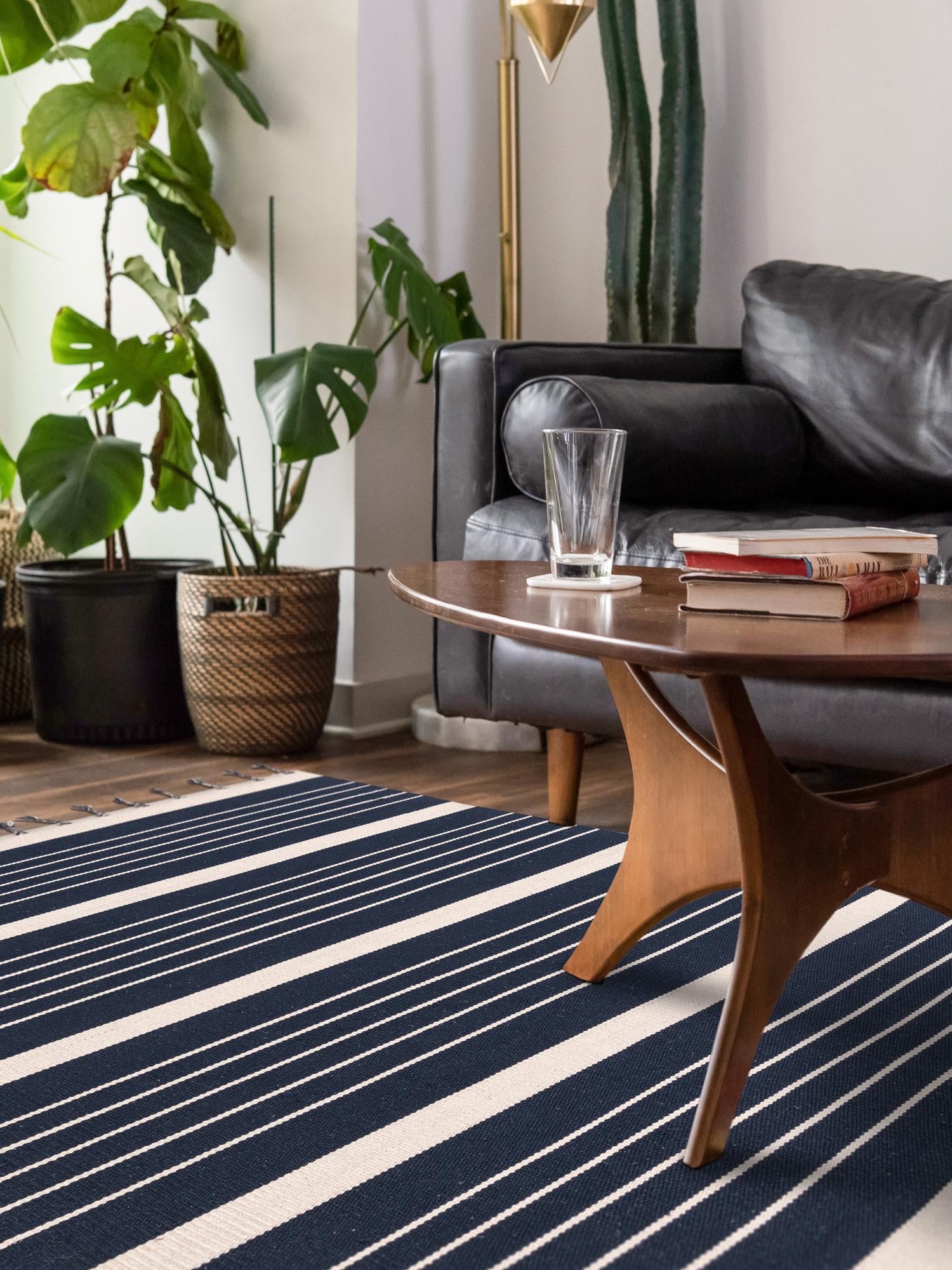Navy and White 6' 1 x 9' Chindi Cotton Rectangle Area Rug Interior Design Home Decor Carpet Mat for Sale at Rug Engine