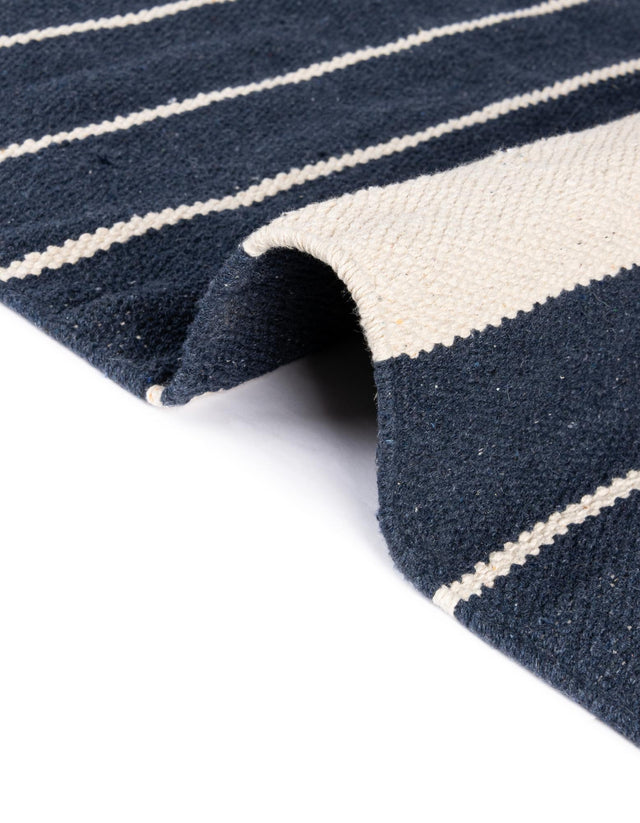 Navy and White 5' 1 x 8' Chindi Cotton Rectangle Rug