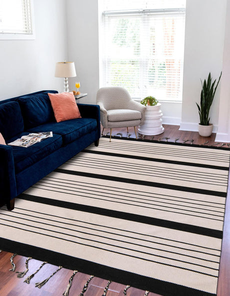 Black and White 2' x 3' 1 Chindi Cotton Rectangle Rug