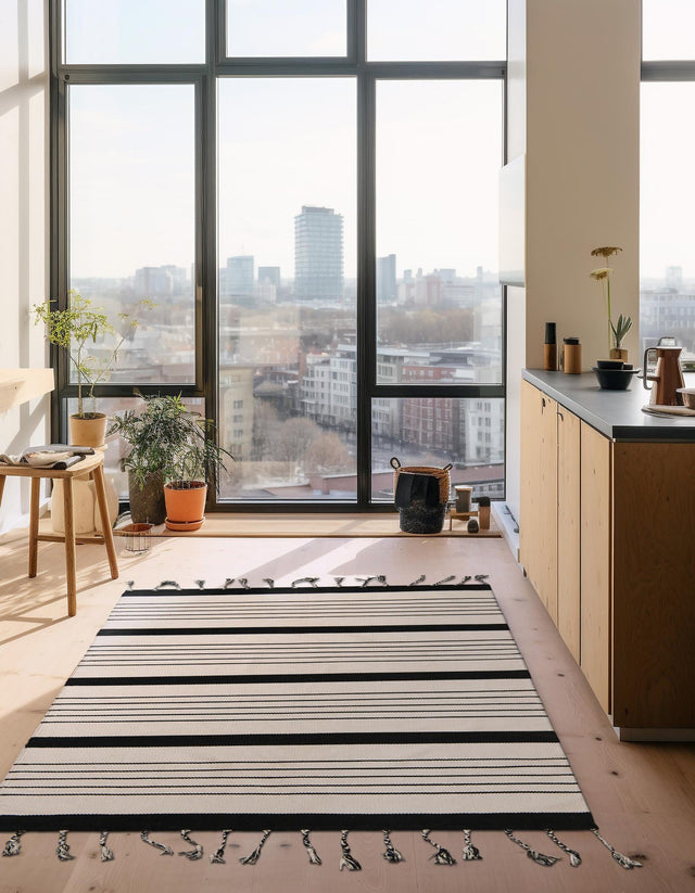 Black and White 4' 1 x 6' 1 Chindi Cotton Rectangle Rug