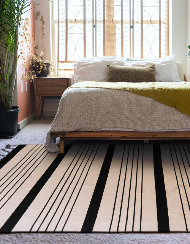 Black and White 10' x 14' 1 Chindi Cotton Rectangle Rug