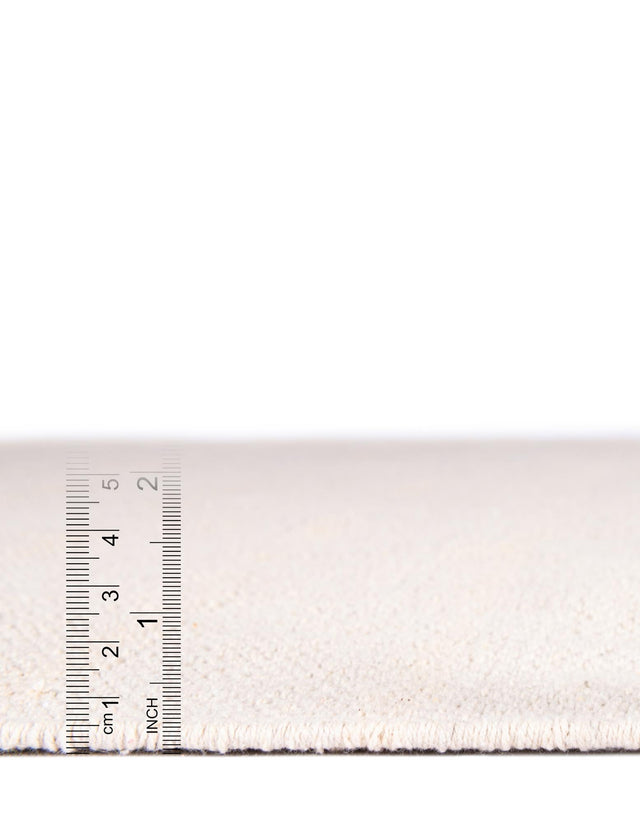 Beige and White 5' 1 x 8' Chindi Cotton Rectangle Rug