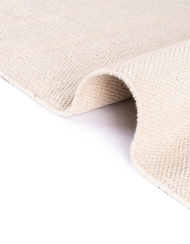 Beige and White 5' 1 x 8' Chindi Cotton Rectangle Rug