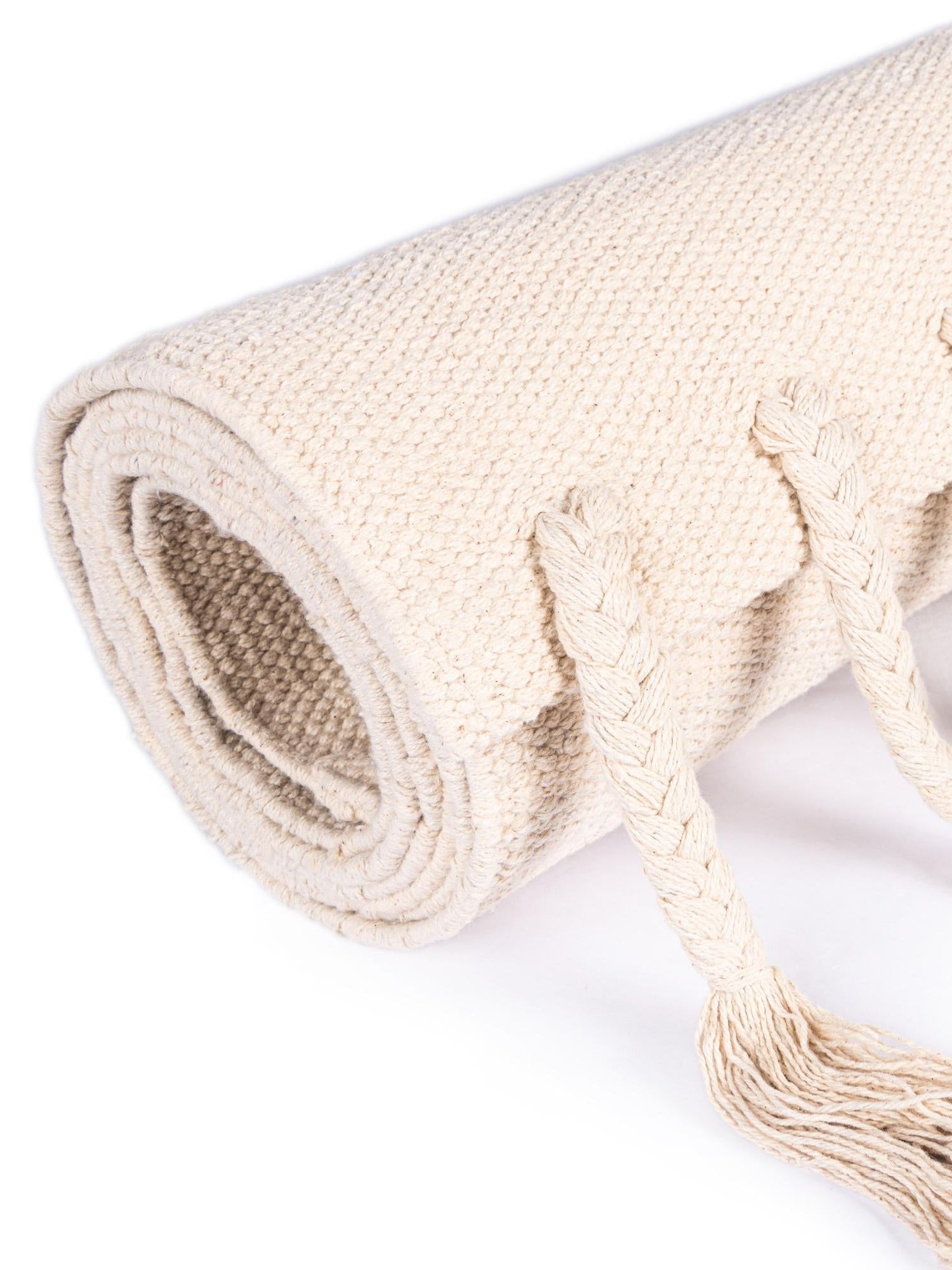 Beige and White 5' 1 x 8' Chindi Cotton Rectangle Area Rug Interior Design Home Decor Carpet Mat for Sale at Rug Engine