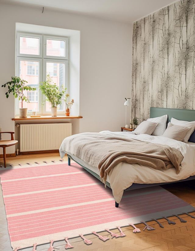 Pink and White 4' 1 x 6' 1 Chindi Cotton Rectangle Rug