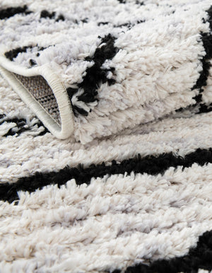 Black and White 5' 3 x 5' 3 Tagine Octagon Area Rug Durable 100% Polyester Modern Unique Easy Clean Carpet for Indoor Home Decor for Sale at Rug Engine
