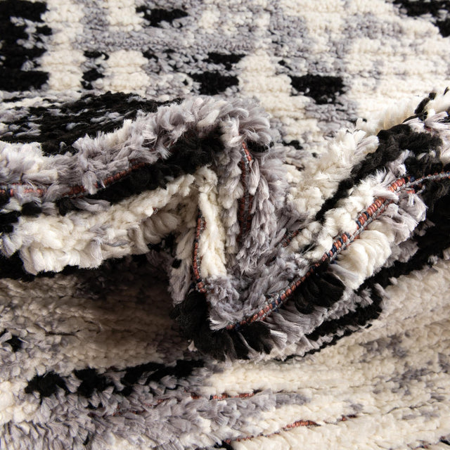 Black and White 5' 3 x 5' 3 Tagine Octagon Area Rug Durable 100% Polyester Modern Unique Easy Clean Carpet for Indoor Home Decor for Sale at Rug Engine