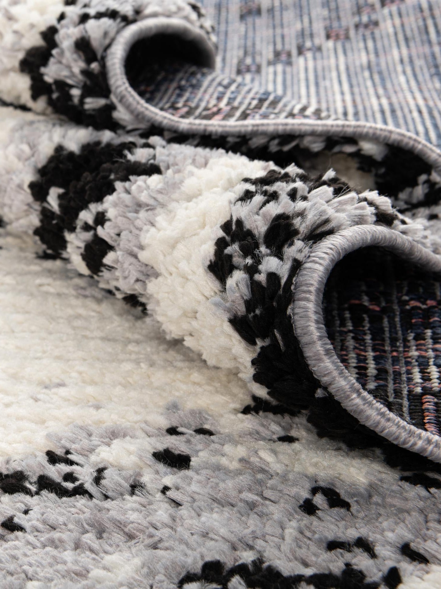 Black and White 5' 3 x 5' 3 Tagine Octagon Area Rug Durable 100% Polyester Modern Unique Easy Clean Carpet for Indoor Home Decor for Sale at Rug Engine