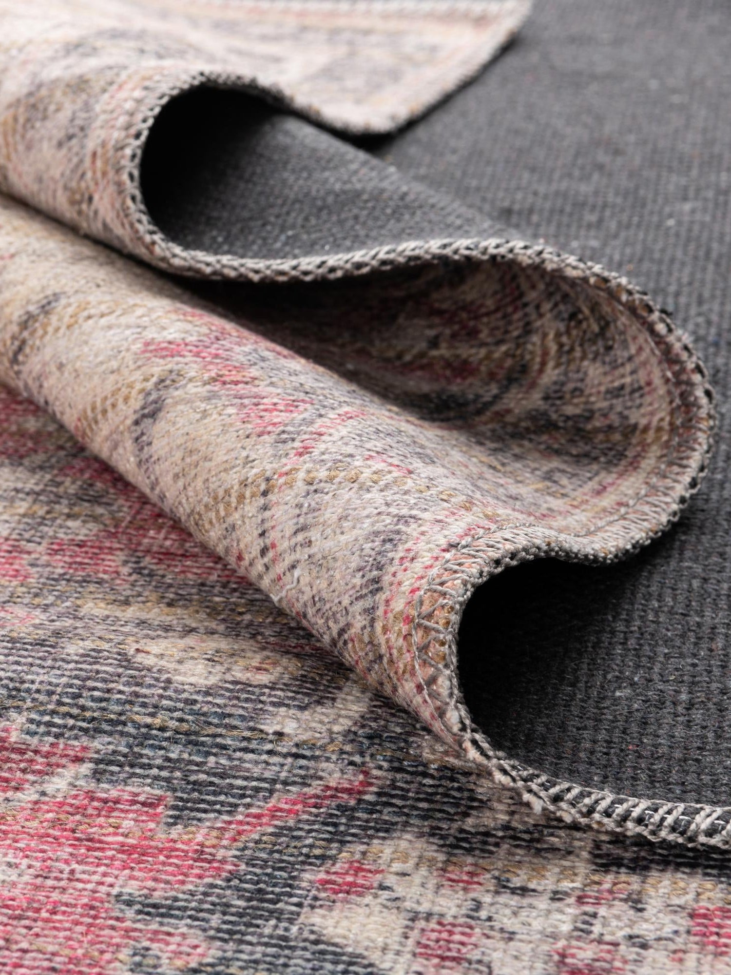Washable Beige pink 7' 10 x 7' 10 Nostalgia Round Area Rug Easy to Clean Stain Resistant & Durable Polyester Chenille Vintage Distressed Carpet for Sale at Rug Engine