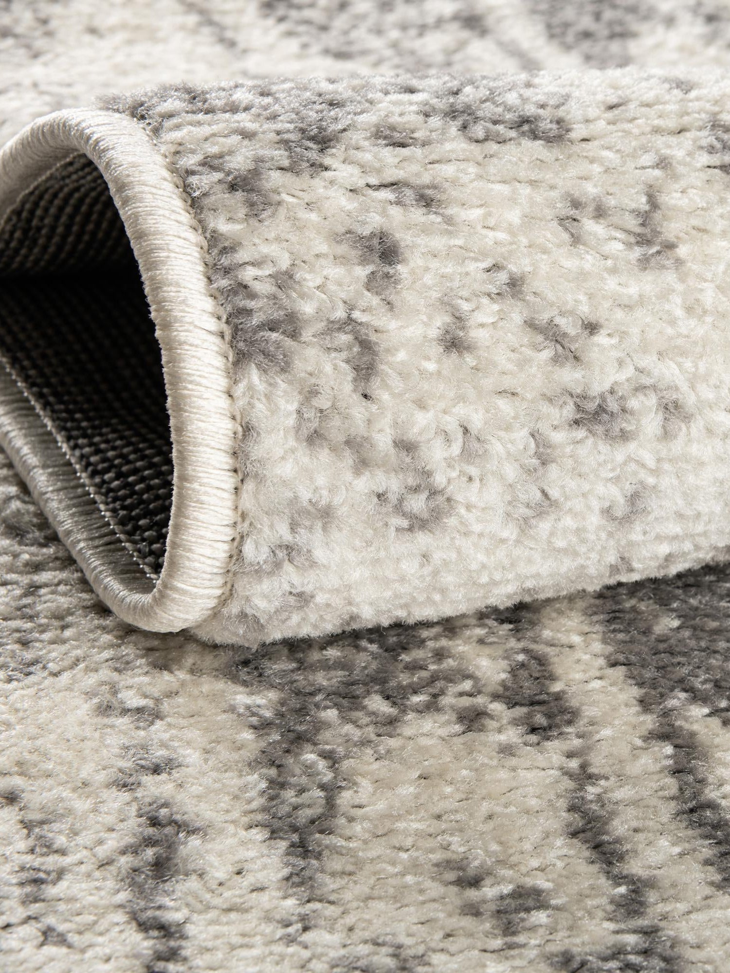 Ivory and Gray 3' 1 x 3' 1 Lennon Round Area Rug 100% Polypropylene Vintage Distressed Look Modern Contemporary Carpet for Home Decor for Sale at Rug Engine