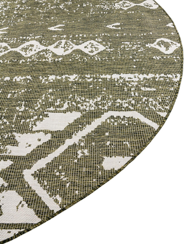 Green 7' 10 x 7' 10 Outdoor Bohemian Round Area Rug Weather Resistant for Patio, Deck, Terrace, Balcony, Porch 100% Polypropylene Boho Carpet Mat for Sale at Rug Engine