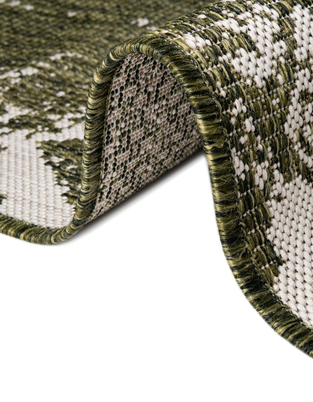 Green 7' 10 x 7' 10 Outdoor Bohemian Round Area Rug Weather Resistant for Patio, Deck, Terrace, Balcony, Porch 100% Polypropylene Boho Carpet Mat for Sale at Rug Engine